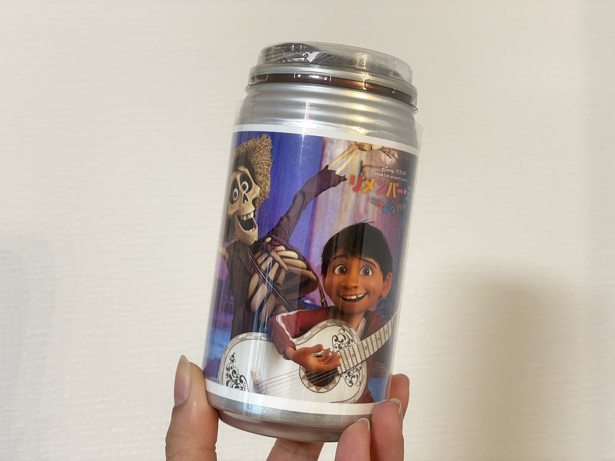 ピクサーの世界展で話題のオリジナルラベル缶🥤！ 1,000円でウーロン茶