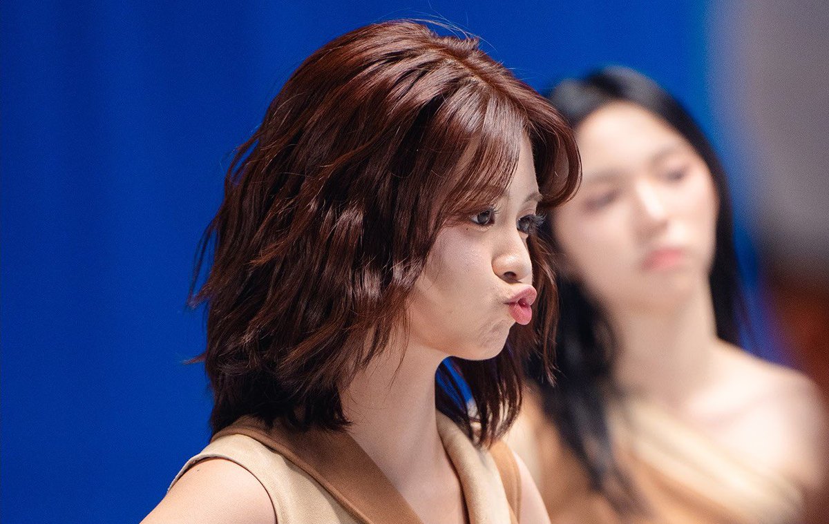 CHRISTYZER tweet media