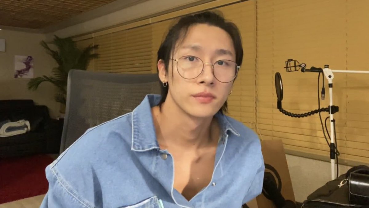 lostinkyun's tweet photo. WE NEED MAN BUN CHANGKYUN BACK https://t.co/xZ7vlweIzo