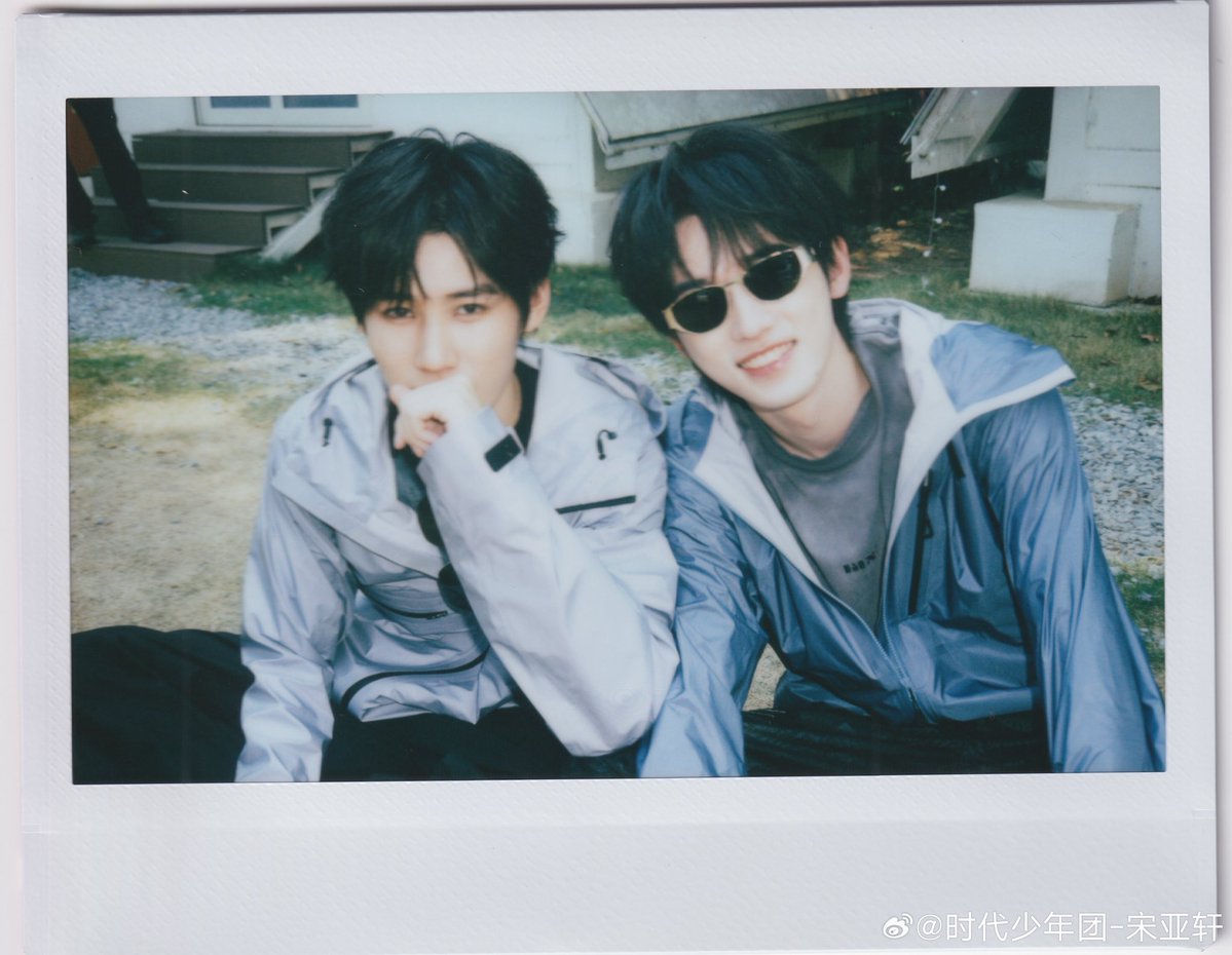 AllforSYX's tweet image. ❣260416 宋亚轩微博更新 weibo update❣

#宋亚轩 #PM5:23 #TNT #时代少年团 #Teensintimes #leadsinger #mainvocal #宋亞軒 #SongYaXuan #송야쉔