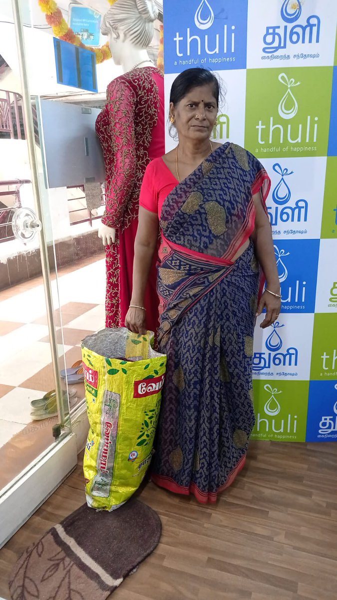 ThuliVadapalani's tweet photo. Handful of Happiness Thuli ❤

Free clothes showroom ❤

@ThuliVadapalani @VijaySethuOffl 
#thulivadapalani #vijaysethupathy #humanity #makkalselva https://t.co/ARQgKbmjGN
