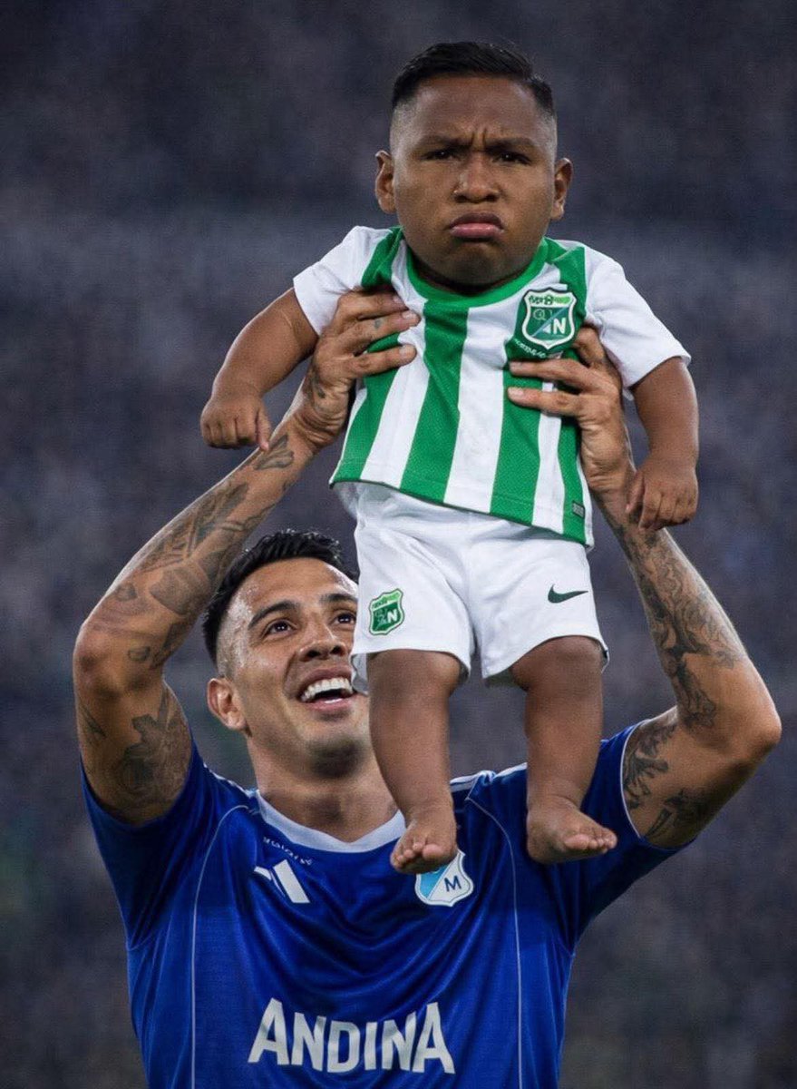 Blue all the way tweet media