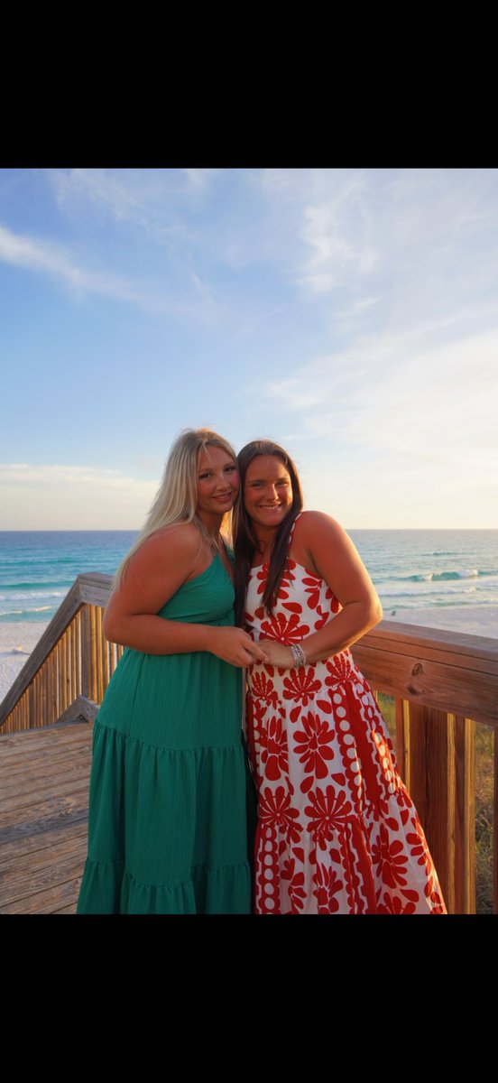 mileymcmullan24's tweet photo. Had a much needed break in 30A 🏝️ for a few days of spring break with some great friends. Straight from the beach 🏖️, 6 hr round trip for pitching lesson and  straight to some hitting .  We got work left to do in the season !!!💙🧡#greattobeamako #restandrecovery https://t.co/i9NYzCvdwT