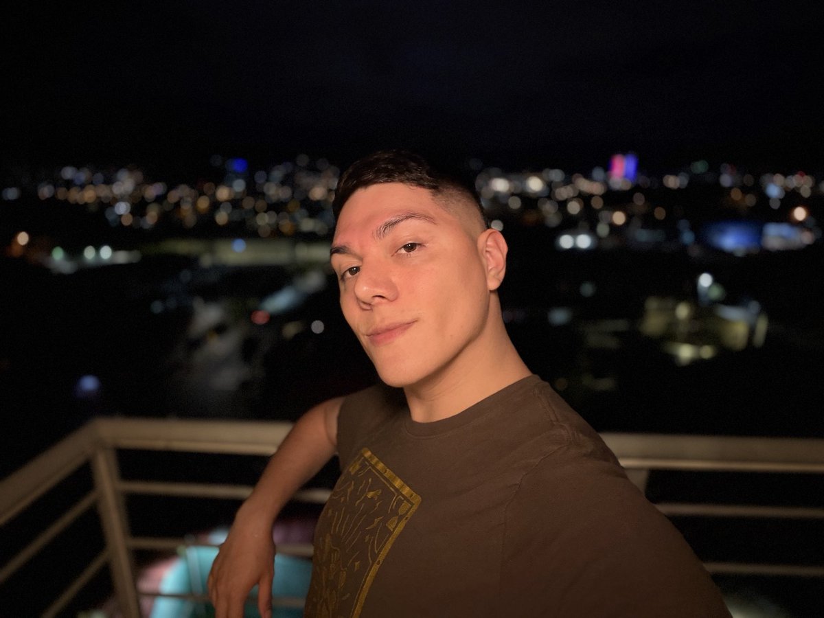 👋🏻👀