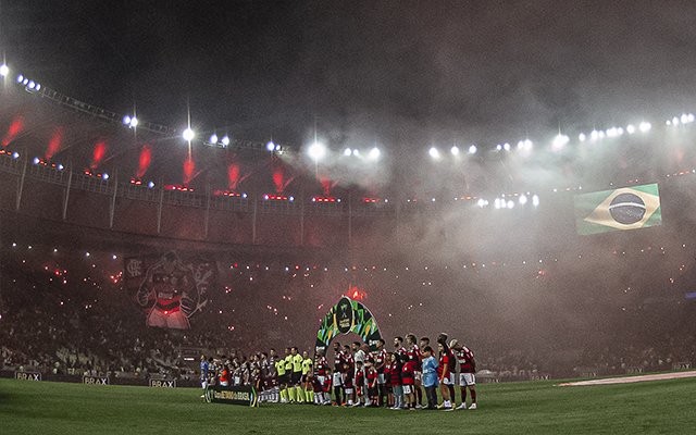 FlamenGOL_81's tweet photo. Hoje tem o ÚNICO Tetra da Libertadores no Brasil jogando no Maracanã lotado pela libertadores. 

Mais de 60 mil torcedores no Maracanã, Hoje tem Flamengoooooo!! https://t.co/caoSjubRcI