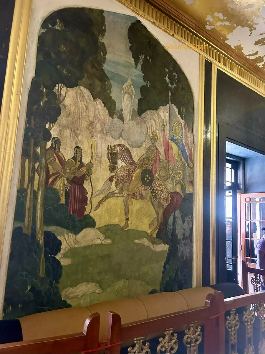 SeemaSh46712468's tweet photo. Beautiful Wall #Paining  on the theme of #Ramayana use real gold at #Umaidbhavan # #museum  #Jodhpur 
Another Photo series celebrating #Worldartday  #incredibleIndia  #Dekhoapanadesh #theme_pic_India_art 
#Sclick
#Sऊवाच😍 
Have Joyful Day ahead🙌🏻💅🖼️🎨♥️🙋‍♀️ https://t.co/V8Chmv2xO4