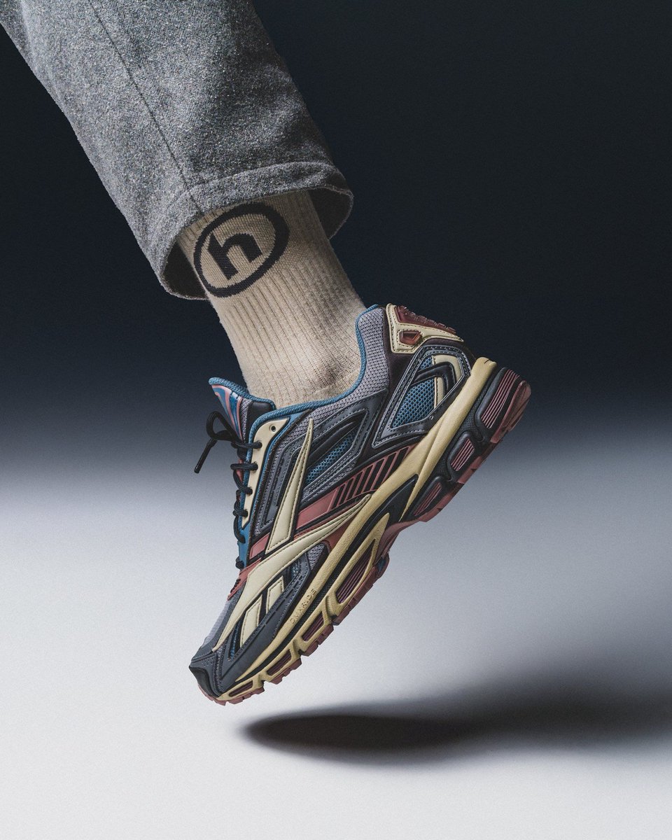SneakerAlert tweet media