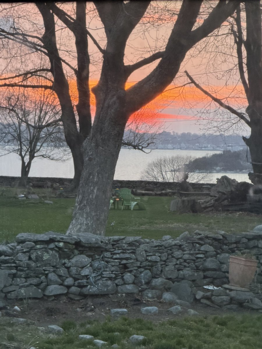 BarbaraD35178's tweet image. #For sale #Open house #Magic house.  Saturday 11-2 .Tiverton ,RI . 
https:/www.facebook.com/share/1GaxpK5D6T/?mibextid=wwXIfr