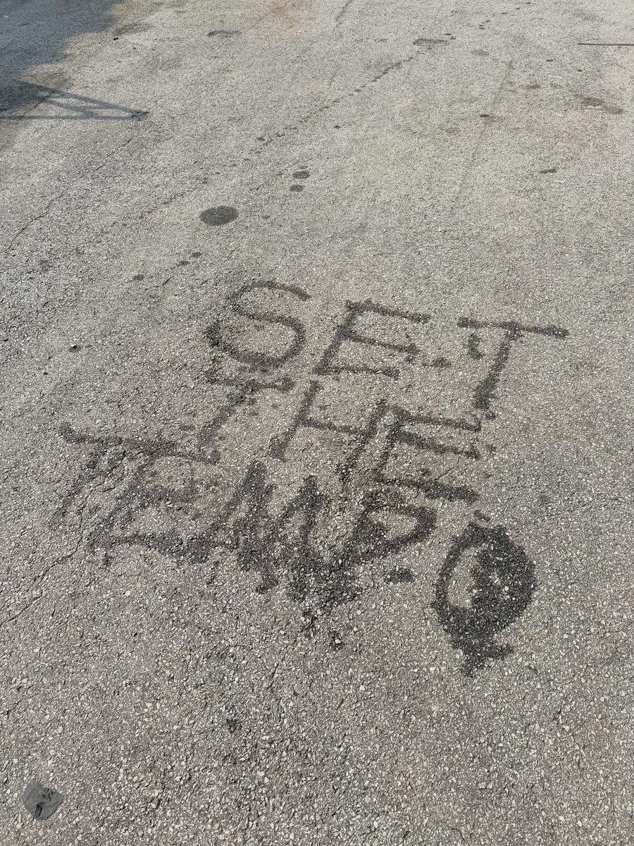 AllAbtChoiMinho's tweet image. 260416. MINGSTAGRAM

@/choiminho_1209 instagram post (2/5)

set the tempo.

~Like, leave nice comments and follow his account👇🏻

🔗: instagram.com/p/DXLT4n8jzUh/…

#밍스타그램 #TEMPO #MINHO_TEMPO #MINHO #민호 #최민호 #CHOIMINHO #ミンホ #SHINeeMinho #샤이니민호 #SHINee #샤이니 @SHINee