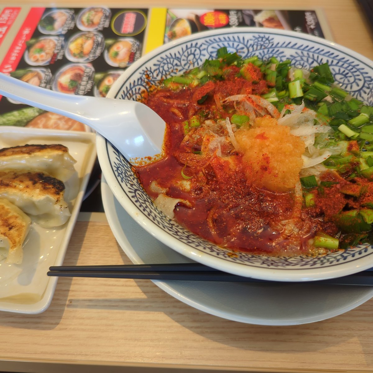 弱 tweet media