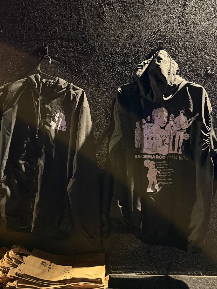 We In The Crowd tweet media