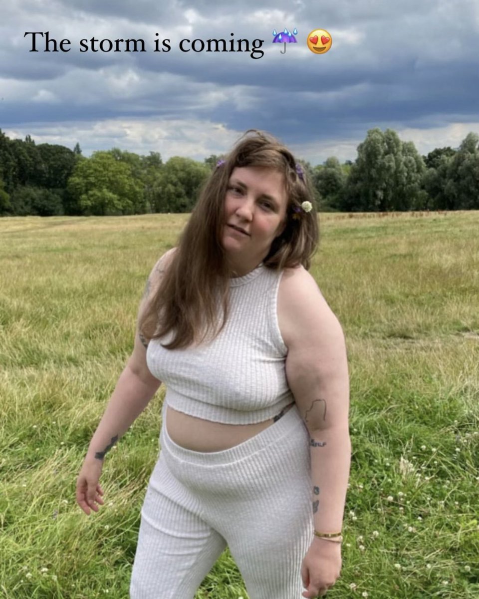 Lena Dunham tweet media