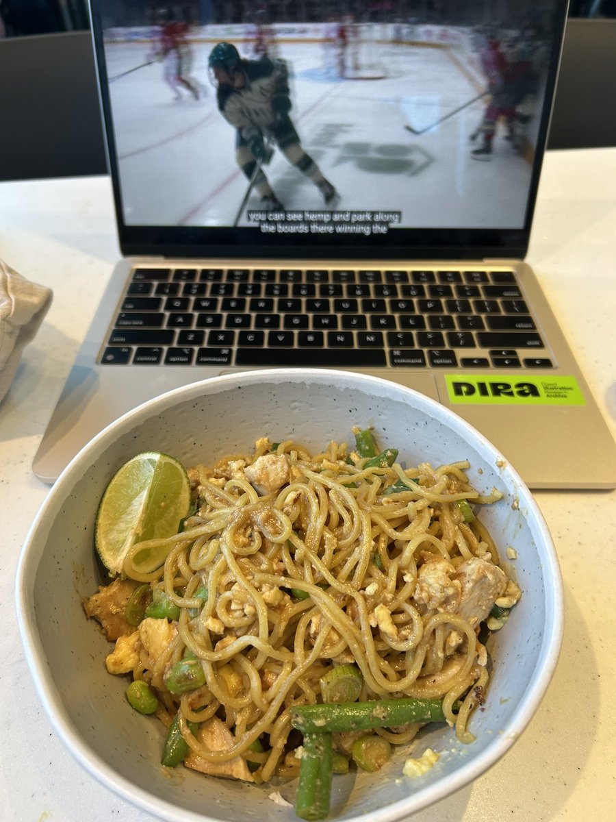 gabe ✰ tweet media