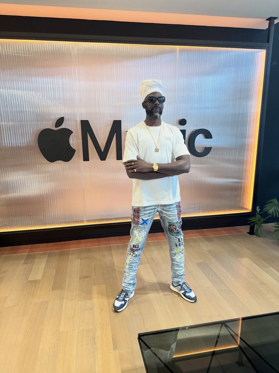 The Tropixs tweet media