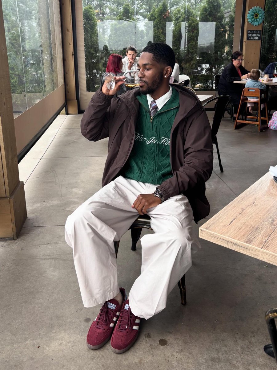 _TeSilky's tweet photo. 🍷 https://t.co/BYIch6p9KQ