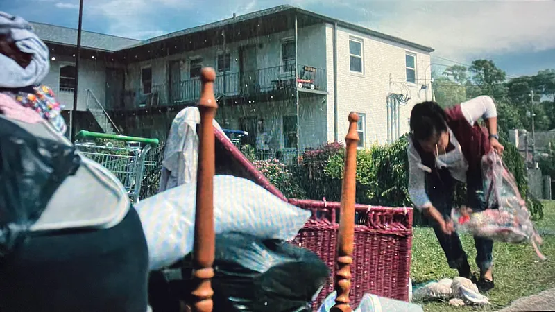 arcwrites's tweet photo. Tyler Perry’s "Straw" and Issa Rae’s "One of Them Days" both develop plots around the eviction of Black women at the hands of Black landlords. These films remind us that Black capitalism is Black-on-Black crime. https://t.co/m2mb5PZIUh