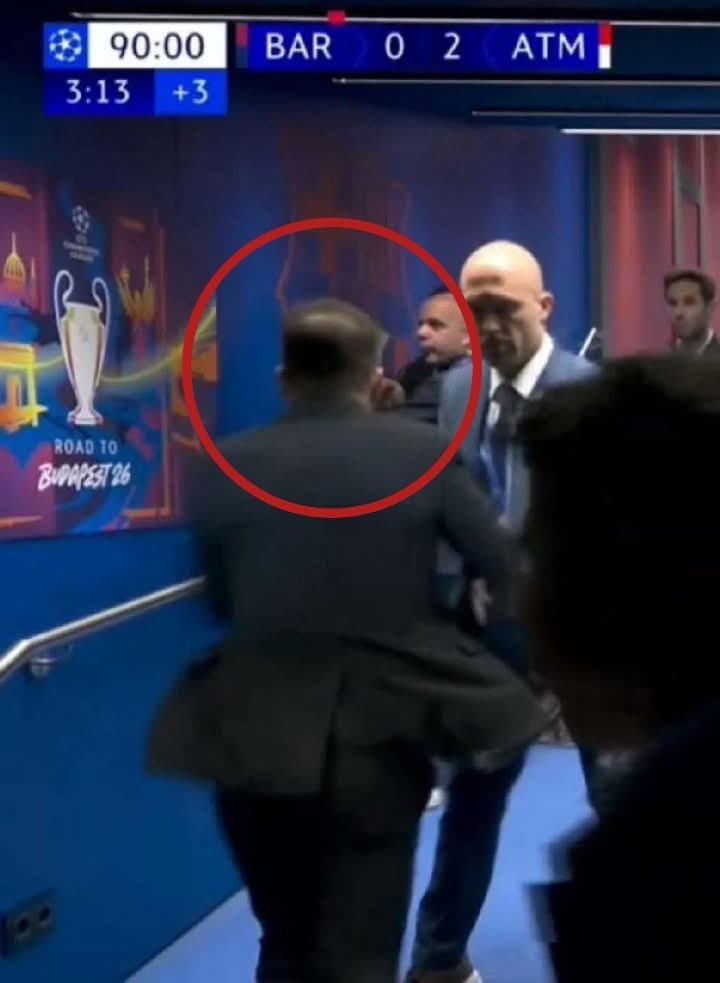 ريشه رسام tweet media