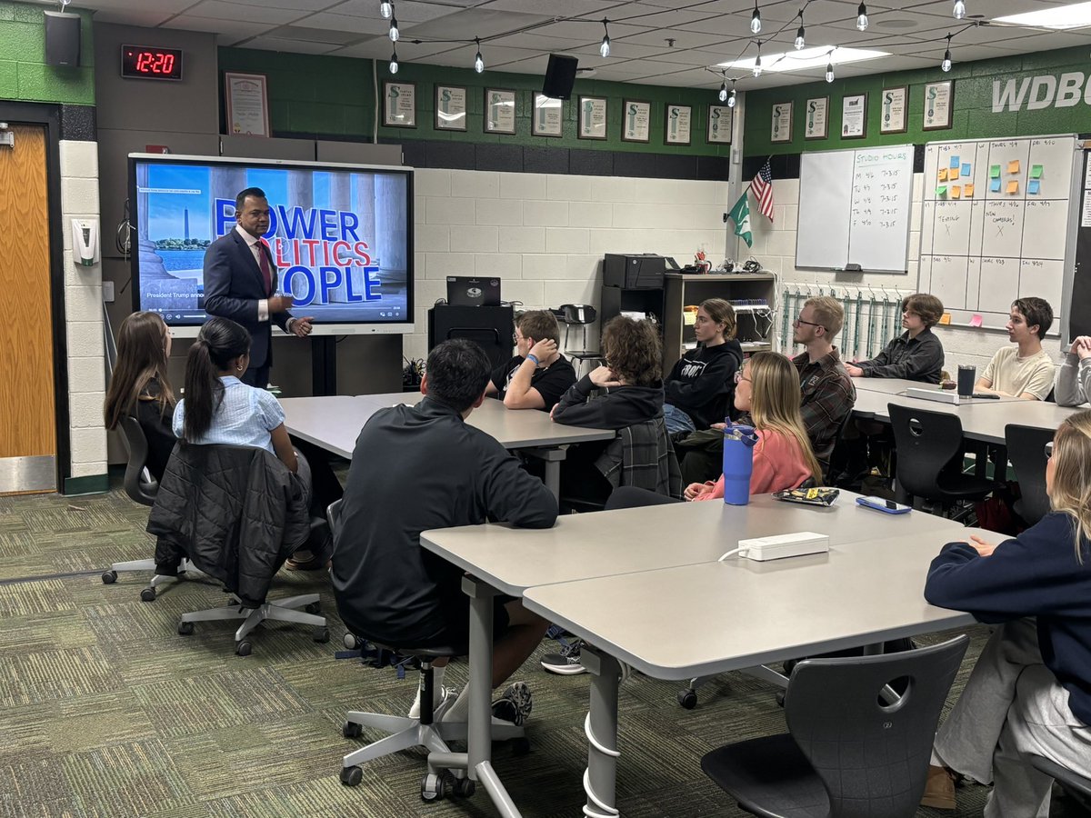 dragoncast's tweet photo. We are incredibly thankful for the time FOX2’s Roop Raj ￼spent with our Honors Television Production Workshop today. He covered a wide variety of topics, including career advice and his perspective on the future of journalism. @LkOrionHS @LakeOrionHS_CTE https://t.co/E5jbrcnHUQ