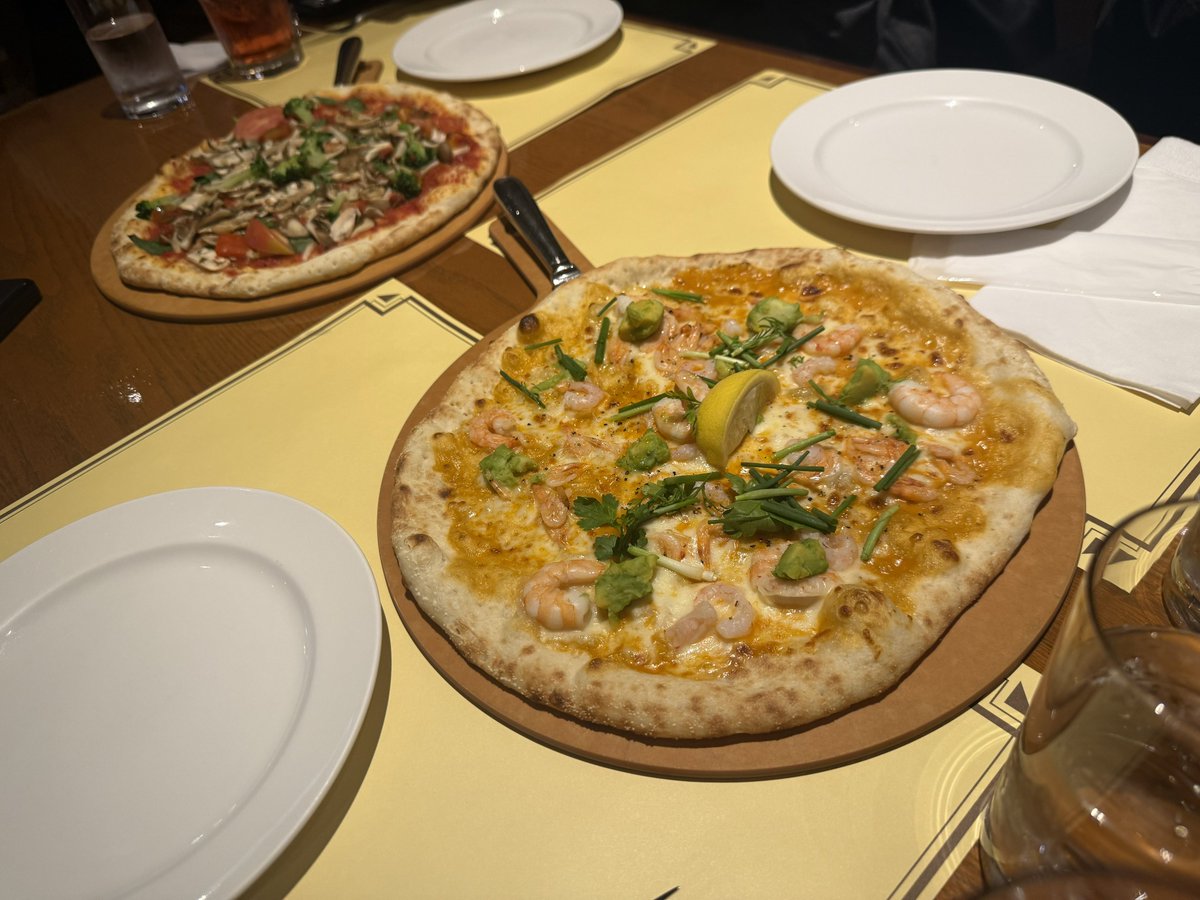 あきほ tweet media