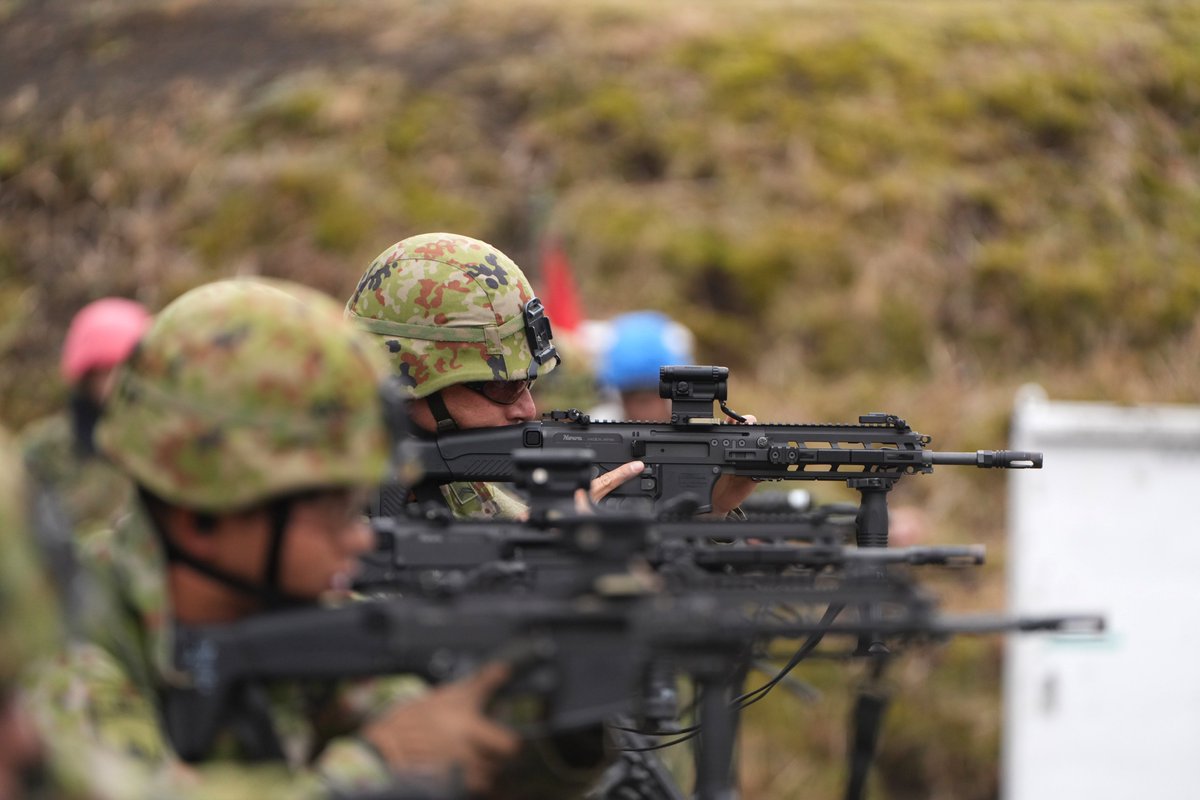 送料無料　綺麗な軍徳利　完品　近衛歩兵第4連隊　希少 米陸軍の陸上自衛隊第7師団訪問(90式戦車試乗・89式小銃射撃) - US