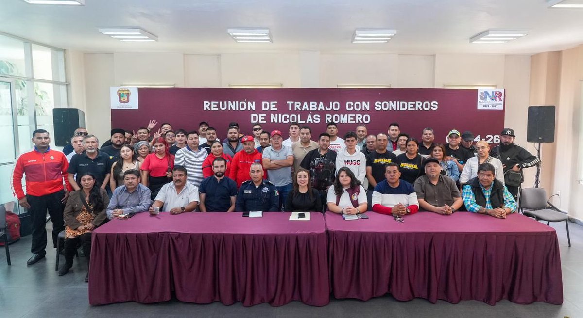 NDP_Noticias's tweet photo. 🎶 En #NicolásRomero, la alcaldesa @yosemendozanr respalda a los sonideros y propone reconocer su labor como patrimonio cultural 🎤💃
Conoce más ⬇️
🔗 https://t.co/yoAIzLEJIF 🌐
#Sonideros #PatrimonioCultural #EdoMéx https://t.co/2333vQp3Pc