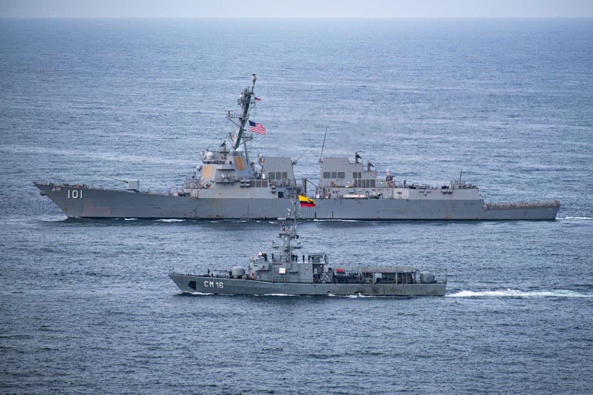 armada_ecuador's tweet photo. Unidos con un mismo propósito ⚓🇪🇨🇺🇸

Impresionantes imágenes de la Operación Southern Seas 2026:

Imágenes que capturan uno de los momentos más poderosos de la Operación Southern Seas 2026: las Armadas del Ecuador y de los Estados Unidos navegando juntas en aguas ecuatorianas.

BAE Manabí, BAE Loja, USS Nimitz y USS Gridley surcando el Pacífico como un solo equipo.

Estas fotografías inmortalizan no solo la grandeza de los buques, sino también la coordinación, el profesionalismo y la camaradería entre dos naciones que comparten el compromiso de enfrentar las amenazas comunes: el narcotráfico marítimo, la pesca ilegal y el crimen organizado transnacional.

Un carrusel de poder, hermandad y defensa compartida del océano.

Un aplauso para estas dotaciones!!

#yosoynaval
#siemprerarumbo