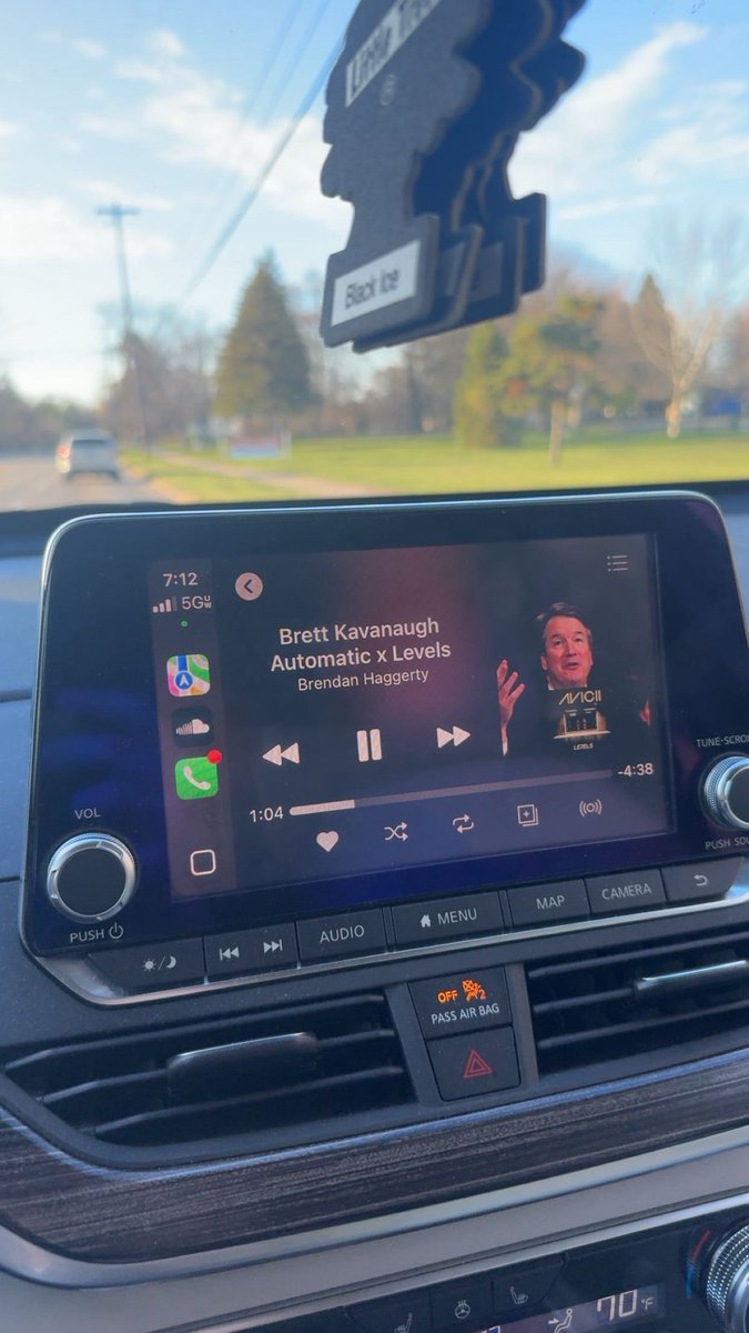 HonestSportsFa5's tweet image. Only one month till we graduate. Let’s have ourselves a Wednesday night and not take these days for granted. #Automatic #Stillis