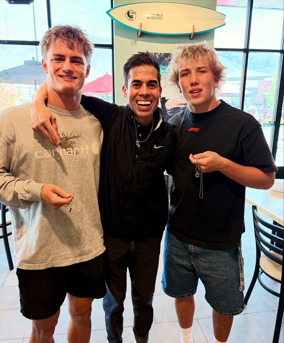 c_bangs's tweet image. The saying is so true! Be a FRIEND first! Then be a COACH second. 
“Players Coach” 

@Jasen_AhYou @gavinfowler16 @jernarogilford @CoachPHadley @d_fiefia @CoachClarkJ 

#CBangspower #Buildingrelationships #Playerscoach #Highschoolfootball #Collegefootball #Establishingaculture