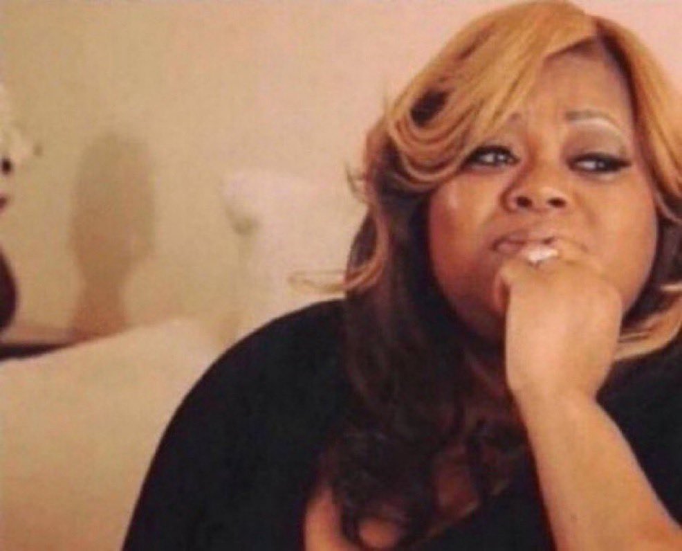 dracula 𝜗𝜚˚⋆ tweet media