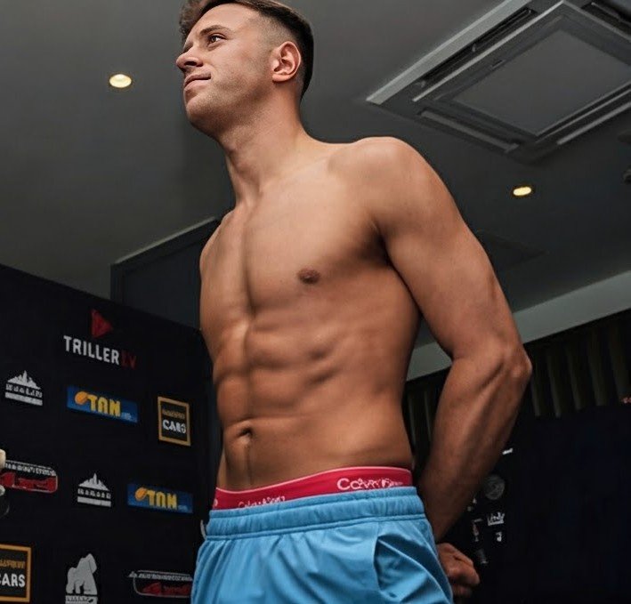 jfolles78 tweet media