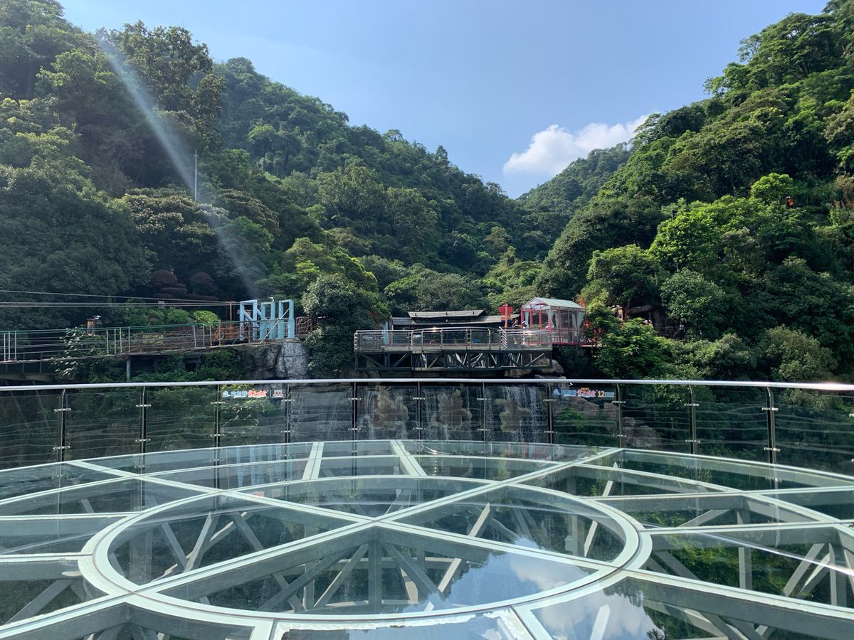 Katie Baker tweet media