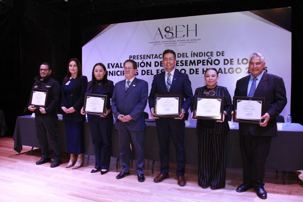 RevistaLideresP's tweet photo. 🎖️Con 90.5 de calificación destaca #MineralDeLaReforma ante diversas evaluaciones de la #ASEH 🏅
https://t.co/7AdmTvU8Tv https://t.co/qqDvNDZY8C