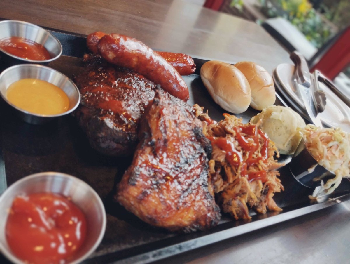 15万人記念でアメリカニキネキがオススメするBBQ肉食べてきた🥩
15万人記念配信の時に食レポ動画みんなで見よう