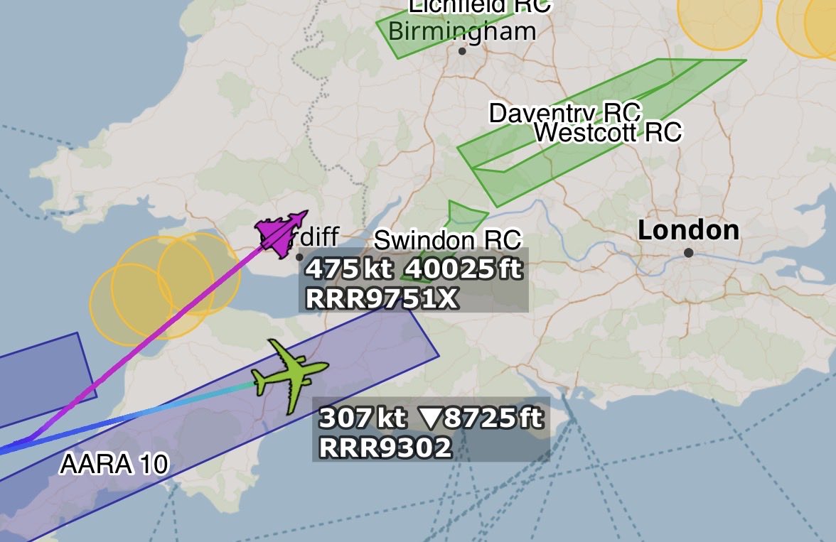 ArmchairAdml's tweet image. #RAF Royal Air Force

Airbus KC.3 Voyager 1x
#43C6F5 ZZ332 - ASCOT 9302

Eurofighter Typhoon FGR.4 1x
#43CAEF ZK341 - ASCOT 9751X

ASCOT 9302 has returned from Charleston AFB dragging a single Typhoon FGR.4 as ASCOT 9751.