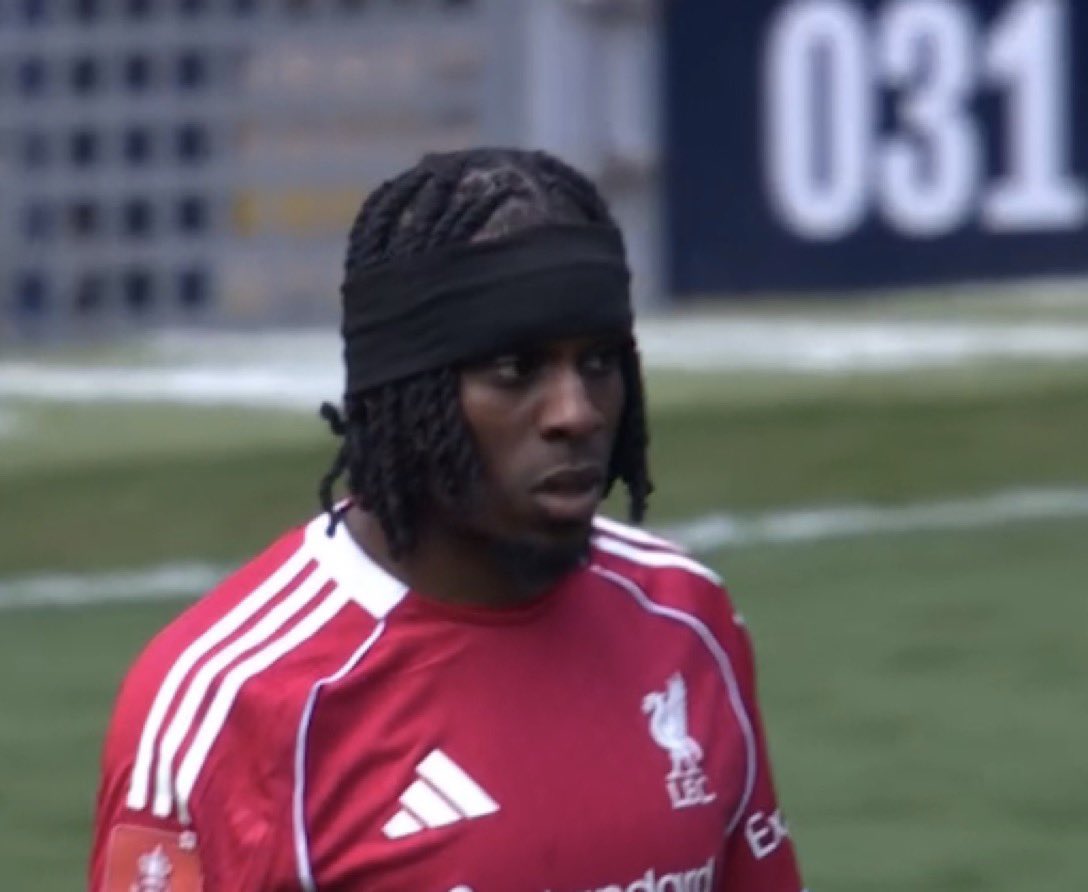 معِيض#بطل اوروبا⭐️ tweet media