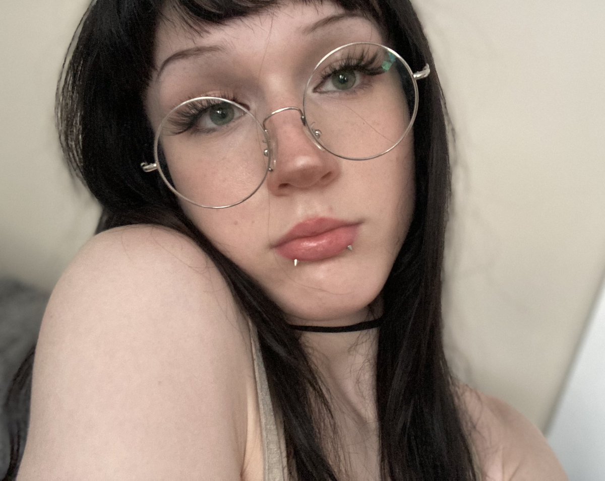 phoebe 🏳️‍⚧️ tweet media