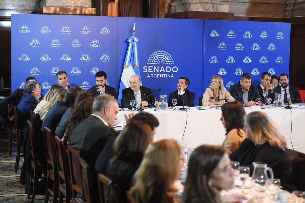 Rodolfo Suarez tweet media