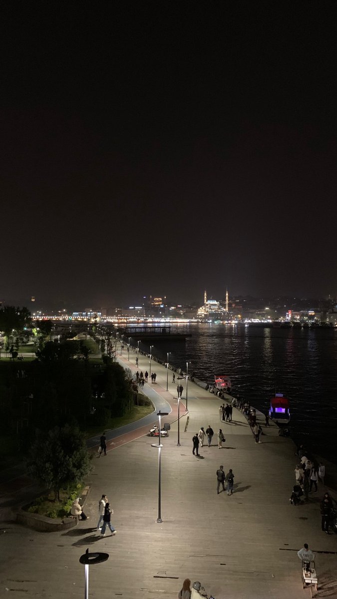 متحرر tweet media