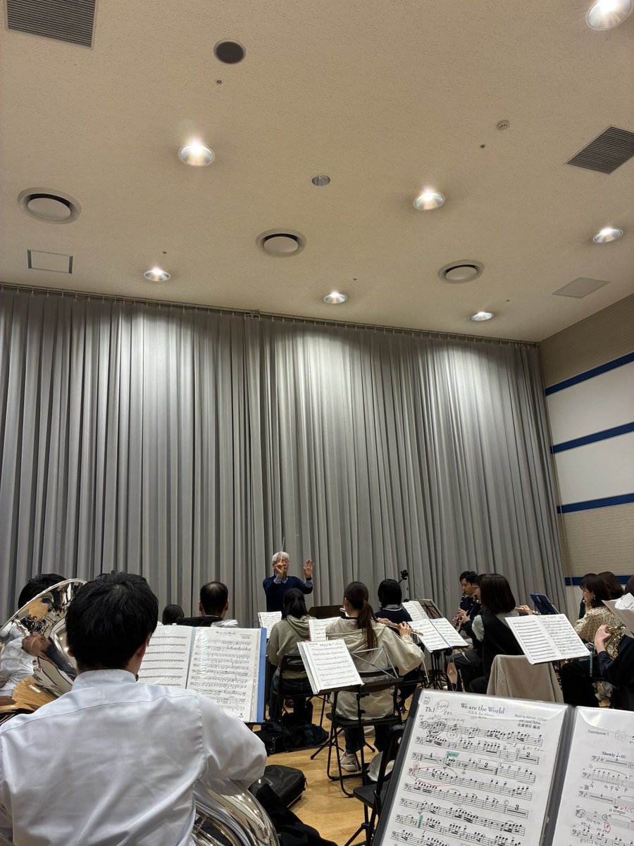 progresswind's tweet photo. 昨日はスプコン最後の練習でした！
直前にほぼ全パート揃っての合奏です。
4月は忙しく、本番前にやっと揃った〜
というのも珍しくありません？
スプリングコンサート🎵
4/12(日) 早良市民センター　入場無料です
ぜひお越しください🙏
手拍子Welcomeな曲多いので是非！
#スプリングコンサート https://t.co/OoxLzb6YIo
