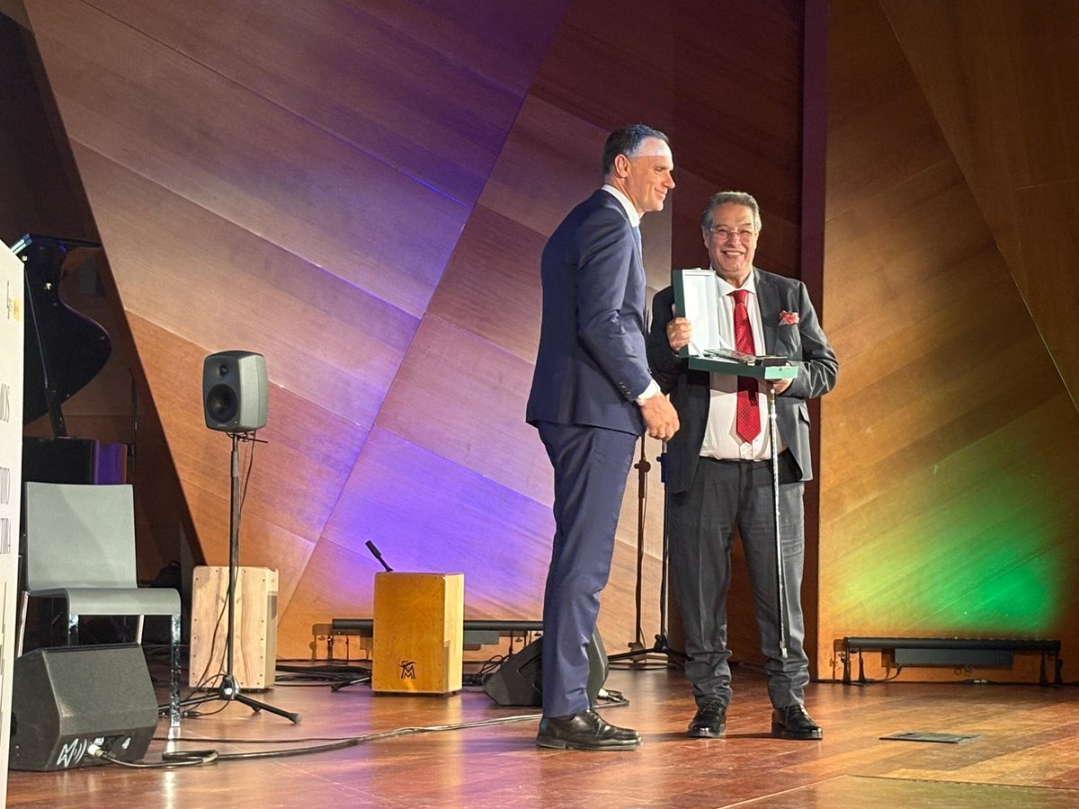 Carlos Segura tweet media