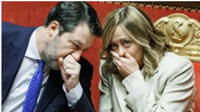 dagli ultimi sondaggi il centrodestra non ha più
la maggioranza del paese.
Cambiare la legge elettorale non servirà a nulla.
Gli Italiani si sono svegliati da un incubo