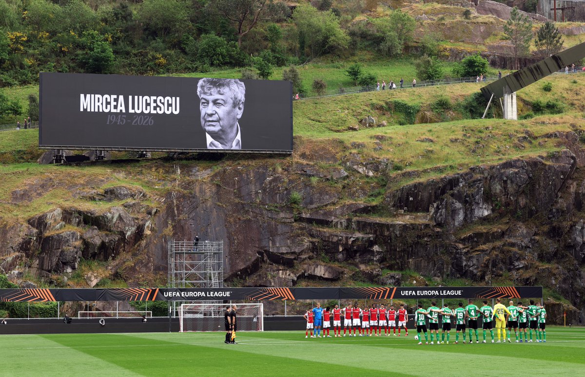 FCShakhtar_eng's tweet photo. His name is in history. His memory is in our hearts. Mircea Lucescu 👏

A minute’s silence was held in honour of the Great Coach ahead of the Champions League matches in Barcelona and Paris and the Europa League match in Braga.

Rest in peace, Mister... https://t.co/Cj5hm42p6Y