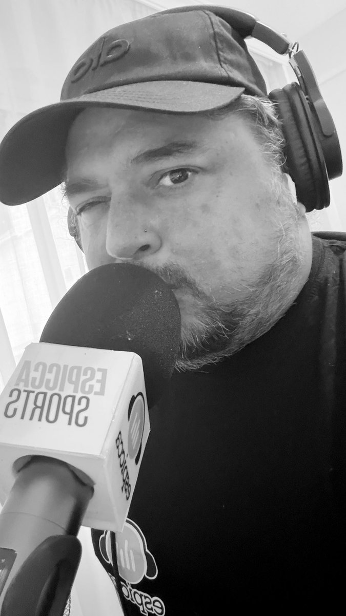 Pasando unos temitas en <a href="/espicca/">espicca</a> | espicca.com + la #espiccApp  play.google.com/store/apps/det… o #AppleMusic music.apple.com/ar/station/esp… #WhatsApp wa.me/+34657746491 |