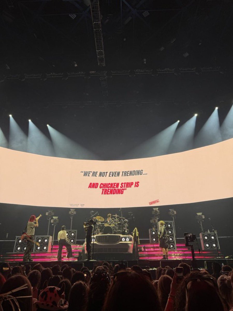 lrhsources's tweet image. The lore for tonight’s show! 

#ParisIsAStar #EASParis #EASTour