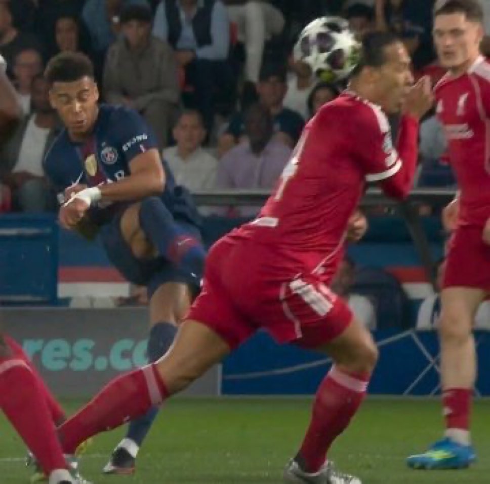 Futbol de Inglaterra tweet media