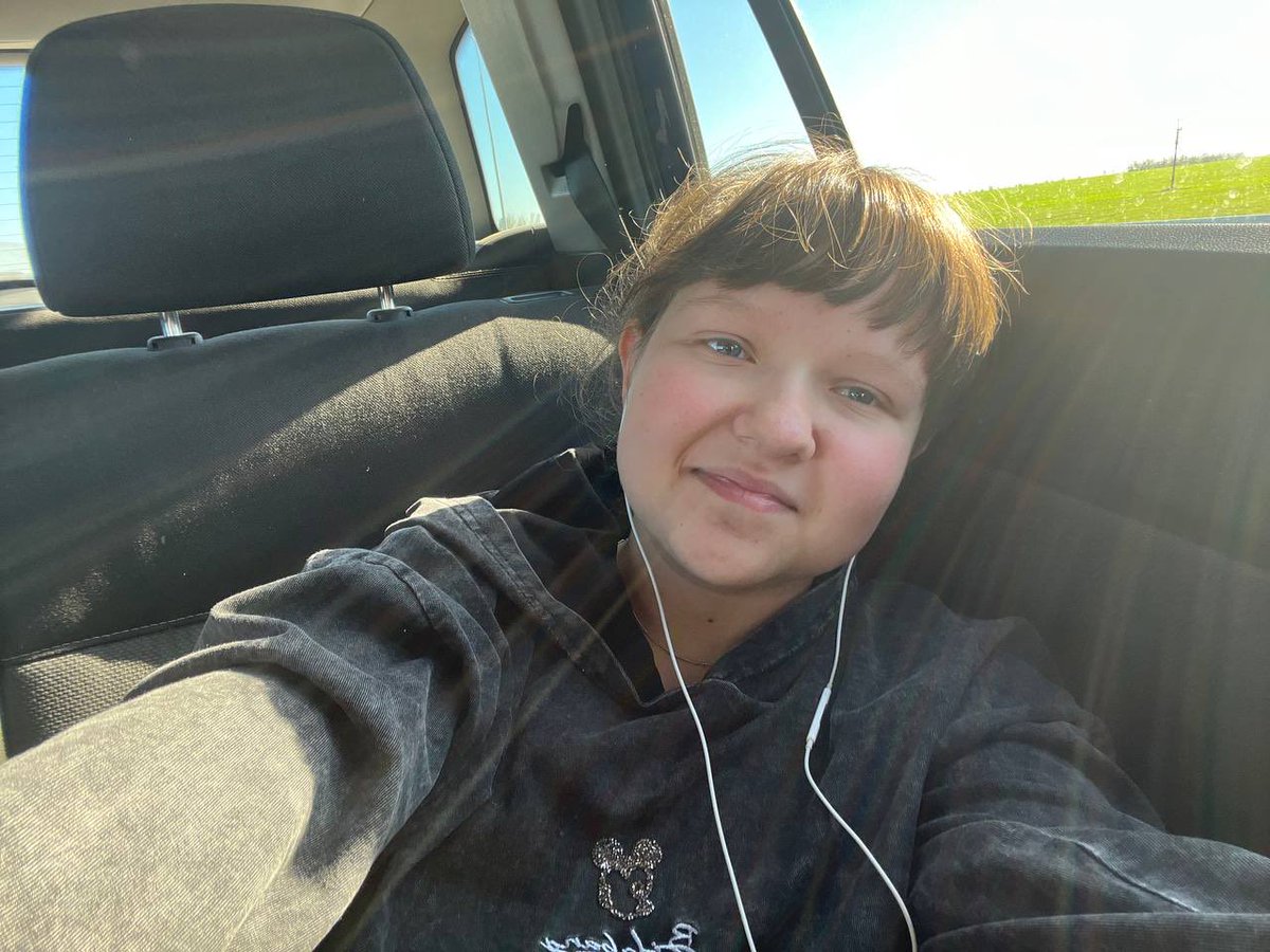 риша tweet media