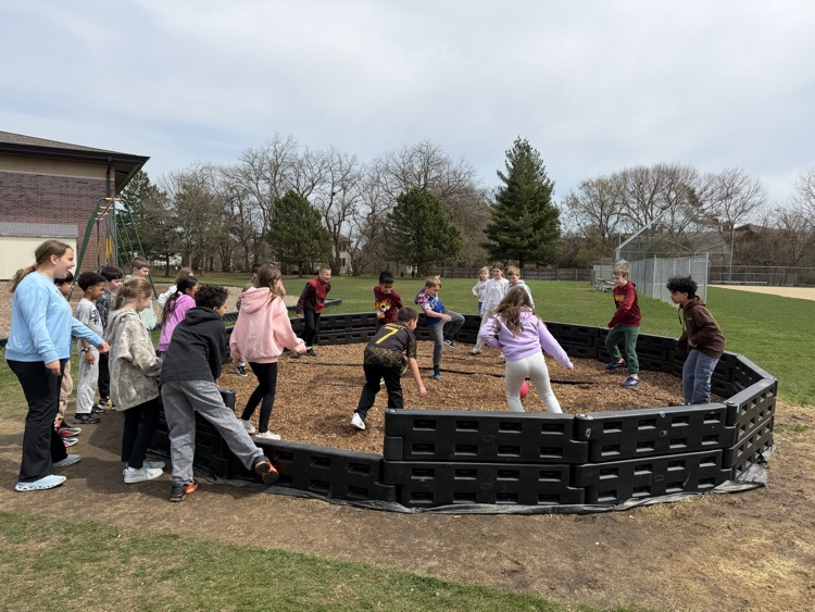 D66Elementary's tweet photo. Gaga all is up and running!! Thank you Mrs Cushing and TEAM 66! https://t.co/vpfT2FdIZ2