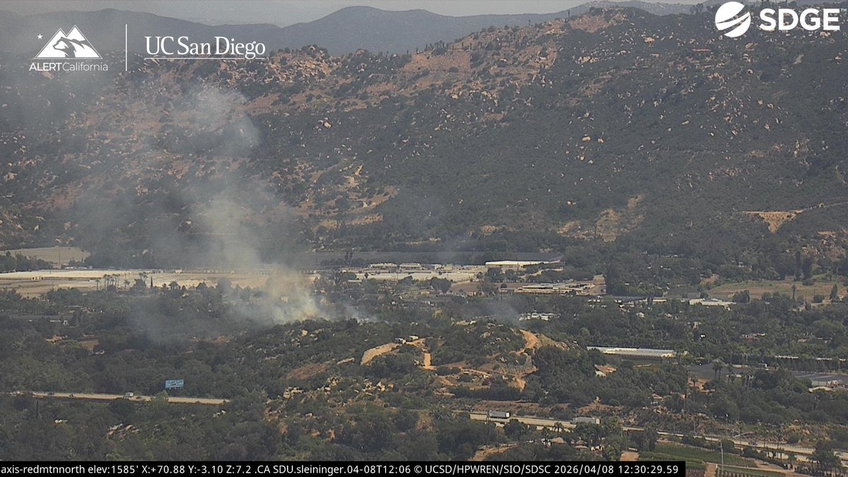 DanielFireTruck's tweet photo. #RainbowFire IC wants aircraft on a (No Divert) due to Life Safety.

Air Attack and Both Tankers are overhead https://t.co/3v76V4stsd
