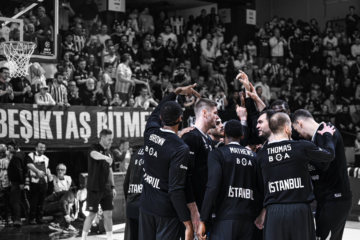 Aytunç Akın tweet media