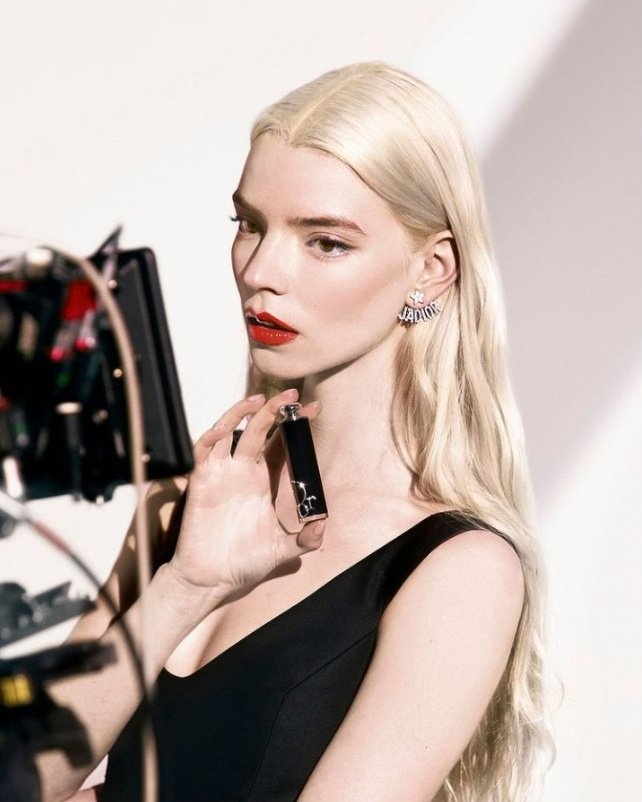 Anya Taylor-Joy TH 🤍✨ (@anyataylorjoyth) on Twitter photo 